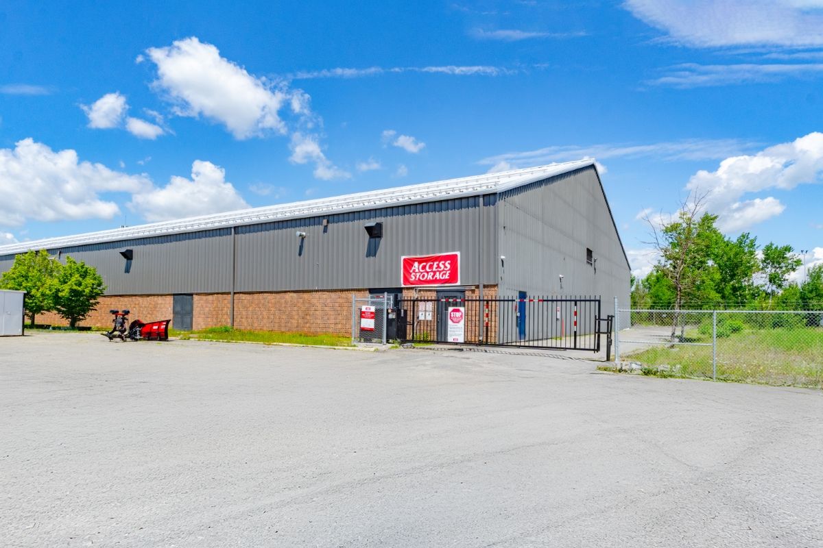 Sudbury Storage Units @ 967 Falconbridge Rd ✓ 4 Weeks Free